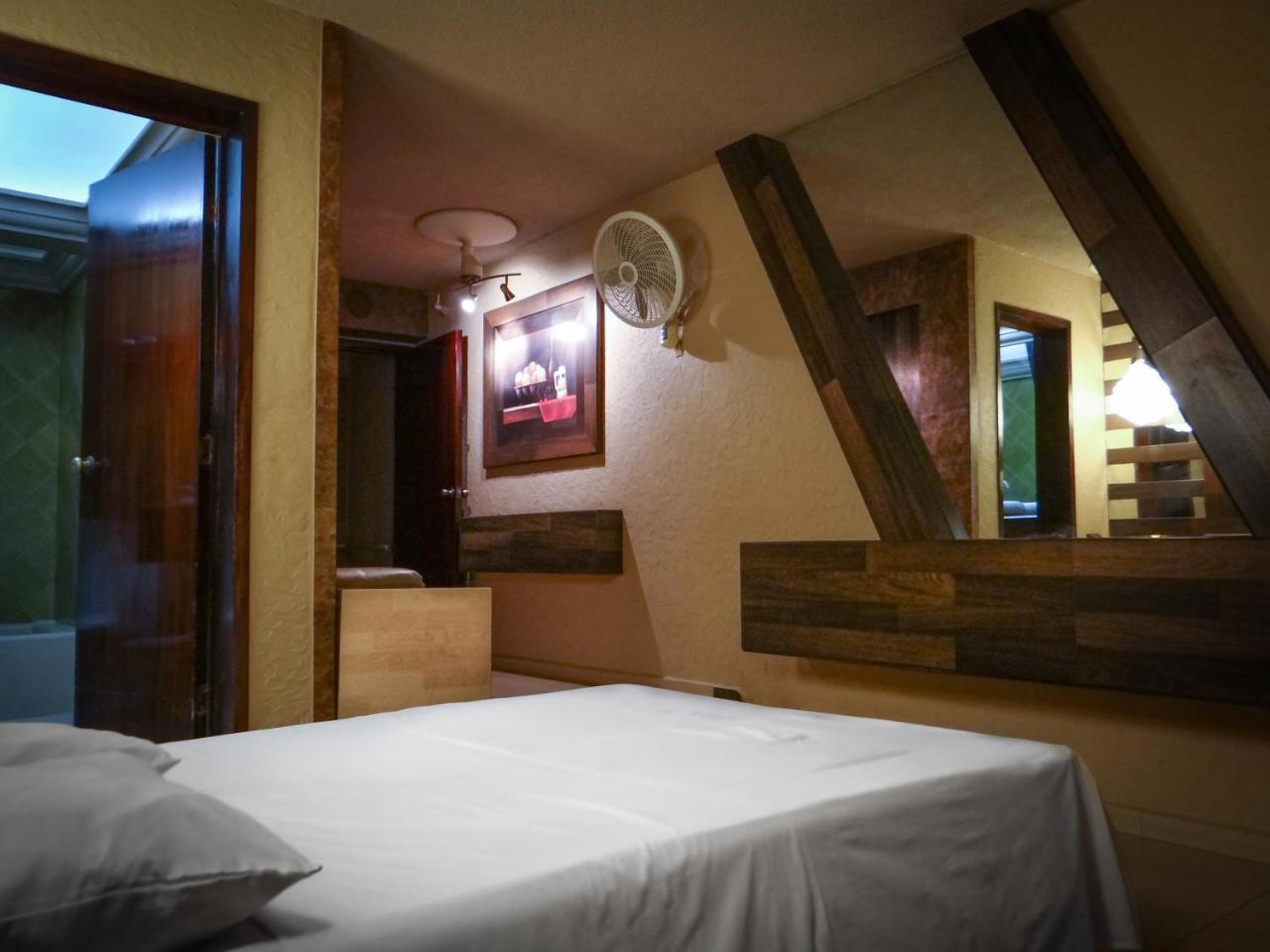 Silmar Hotel/motel