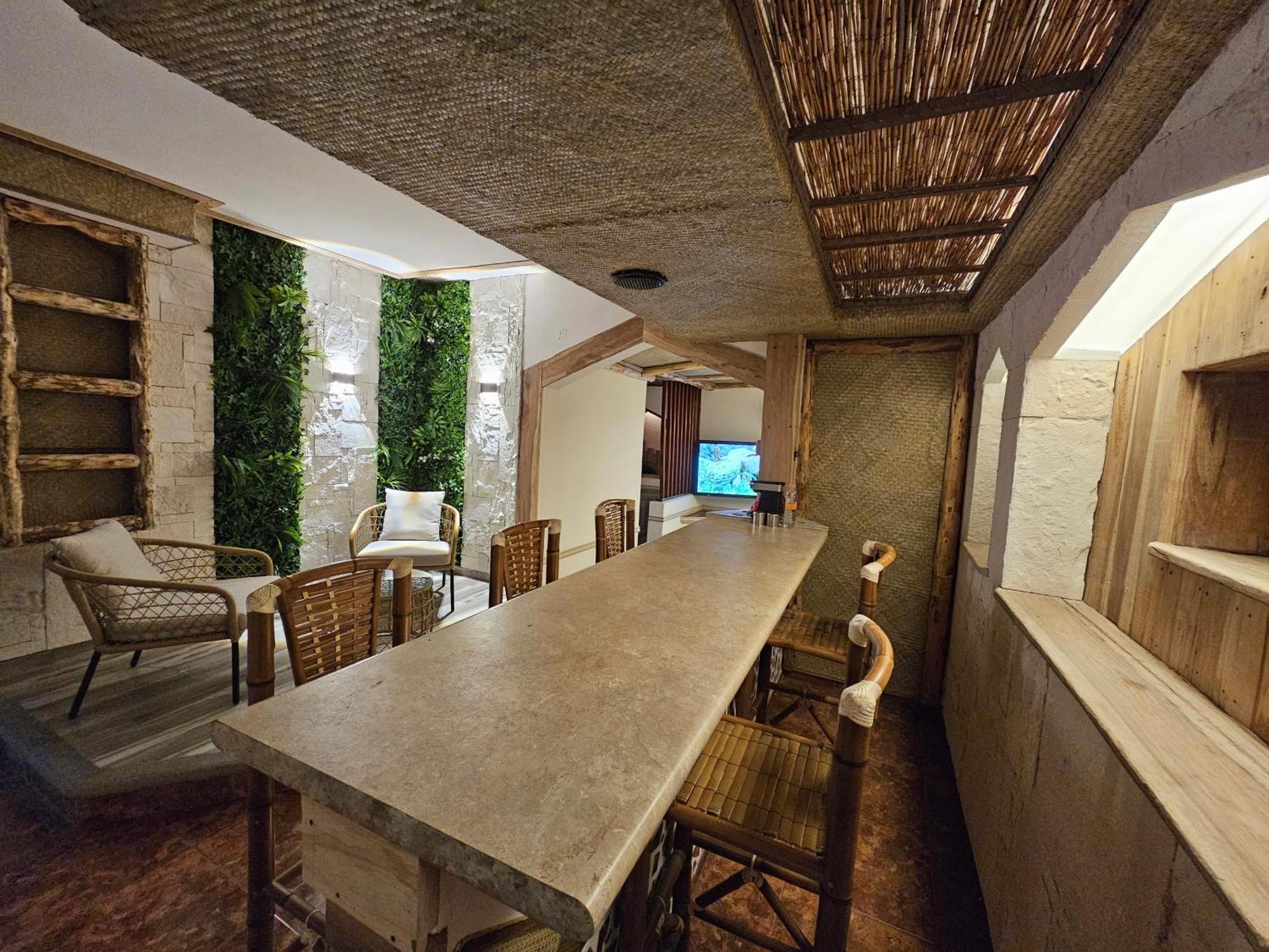 Silmar Hotel/motel